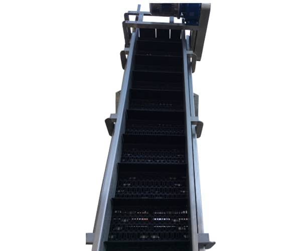 green-vegetable-washer-conveyor-system-02 manufacturer and supplier in gujarat india